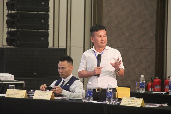Ông Phạm Hồng Điệp- Tổng giám đốc khu công nghiệp Nam Cầu Kiền phát biểu